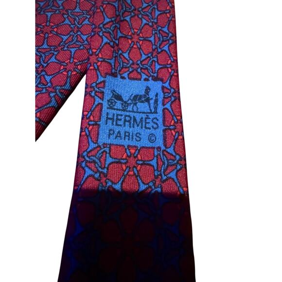 Hermès 100% Silk Tie – Floral Print – Luxury Designer Necktie - Picture 4 of 6